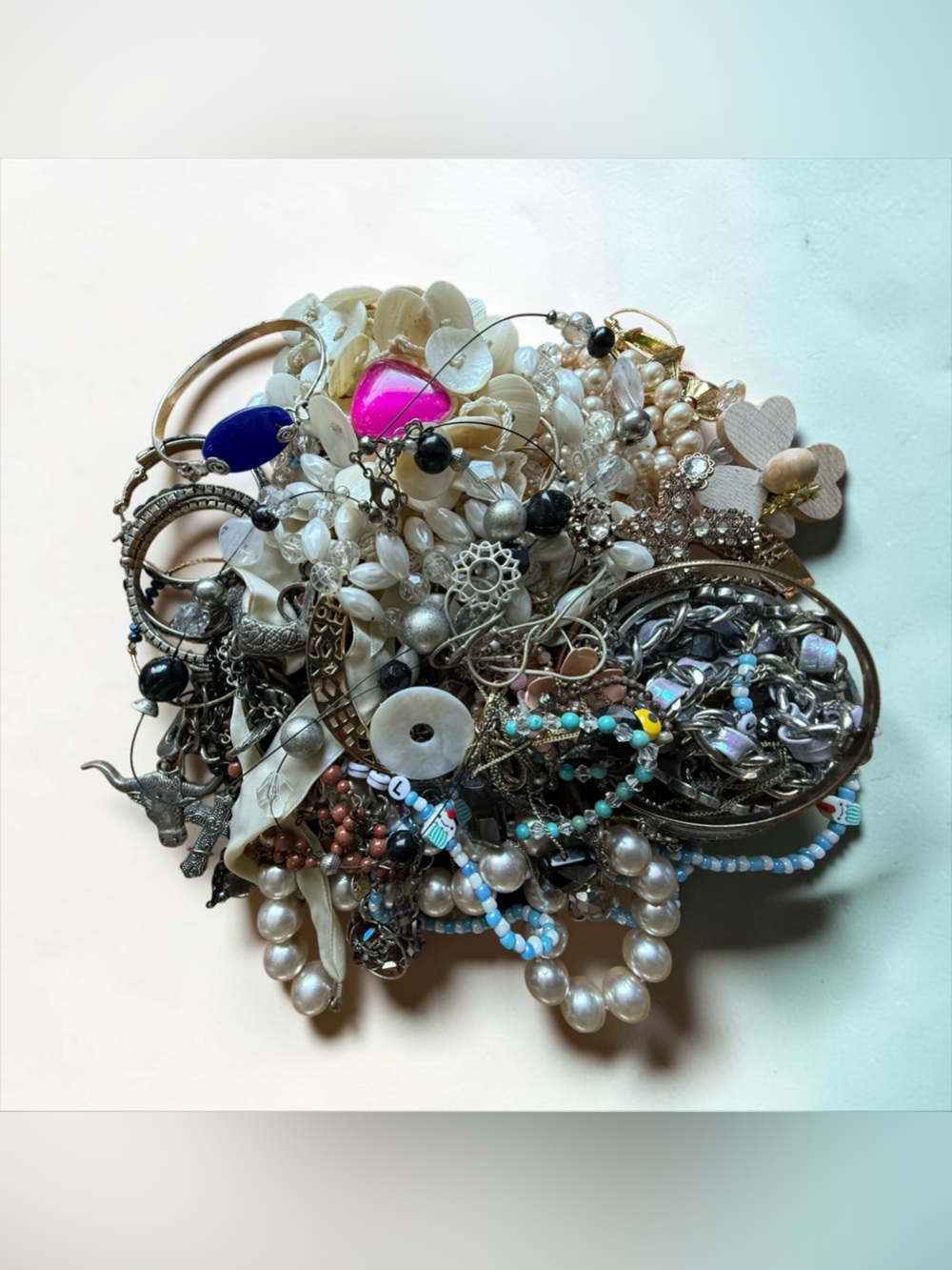 🫶🏻 1.5 Lbs Craft Mixed Women’s Jewelry Bundle (some wearable)